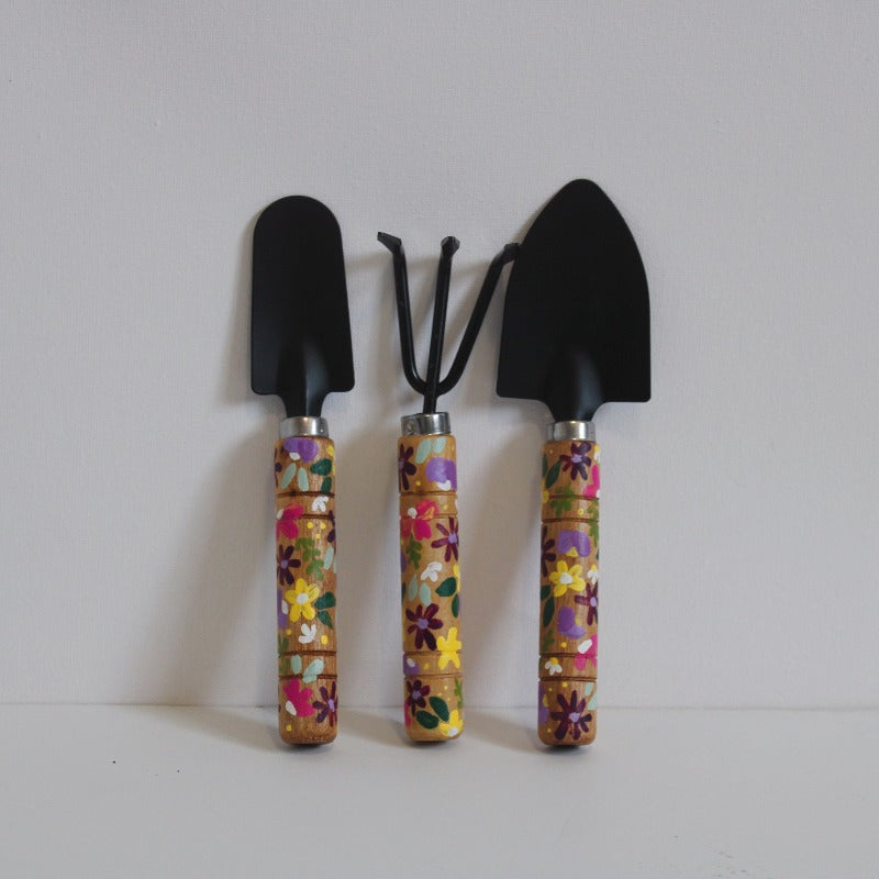 garden trowel canada Colourful Flowers | Garden Trowels